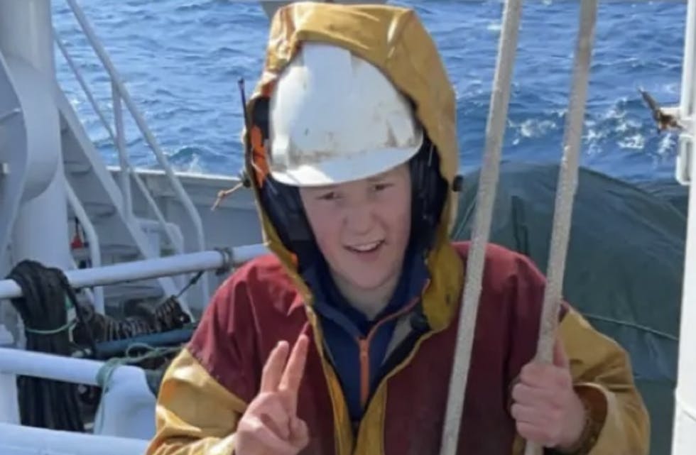 Lauritz Østervold (18) er glad i reisa på fiskebåt. Yrkesvalet var enkelt den unge hundvåkaren.